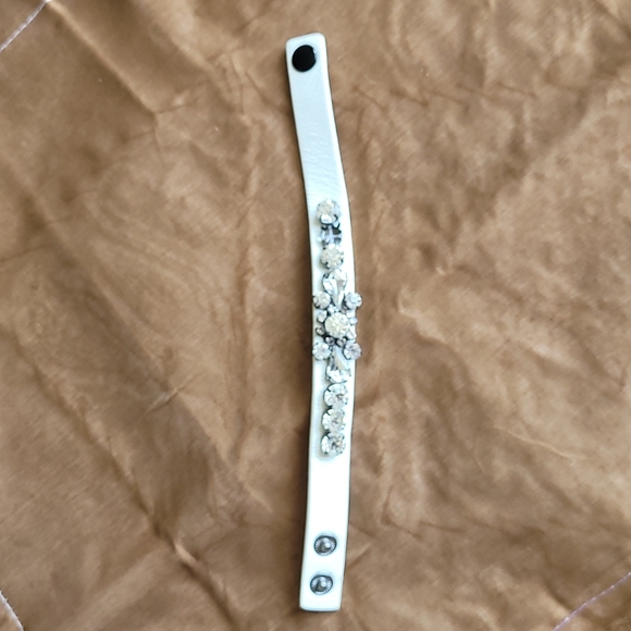 Bracelets - Picture 3 of 4